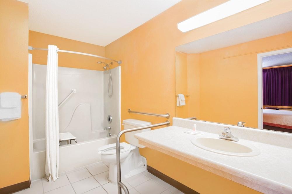 Americas Best Value Inn Деріен Екстер'єр фото