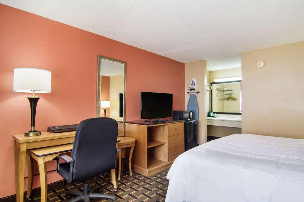 Americas Best Value Inn Деріен Номер фото