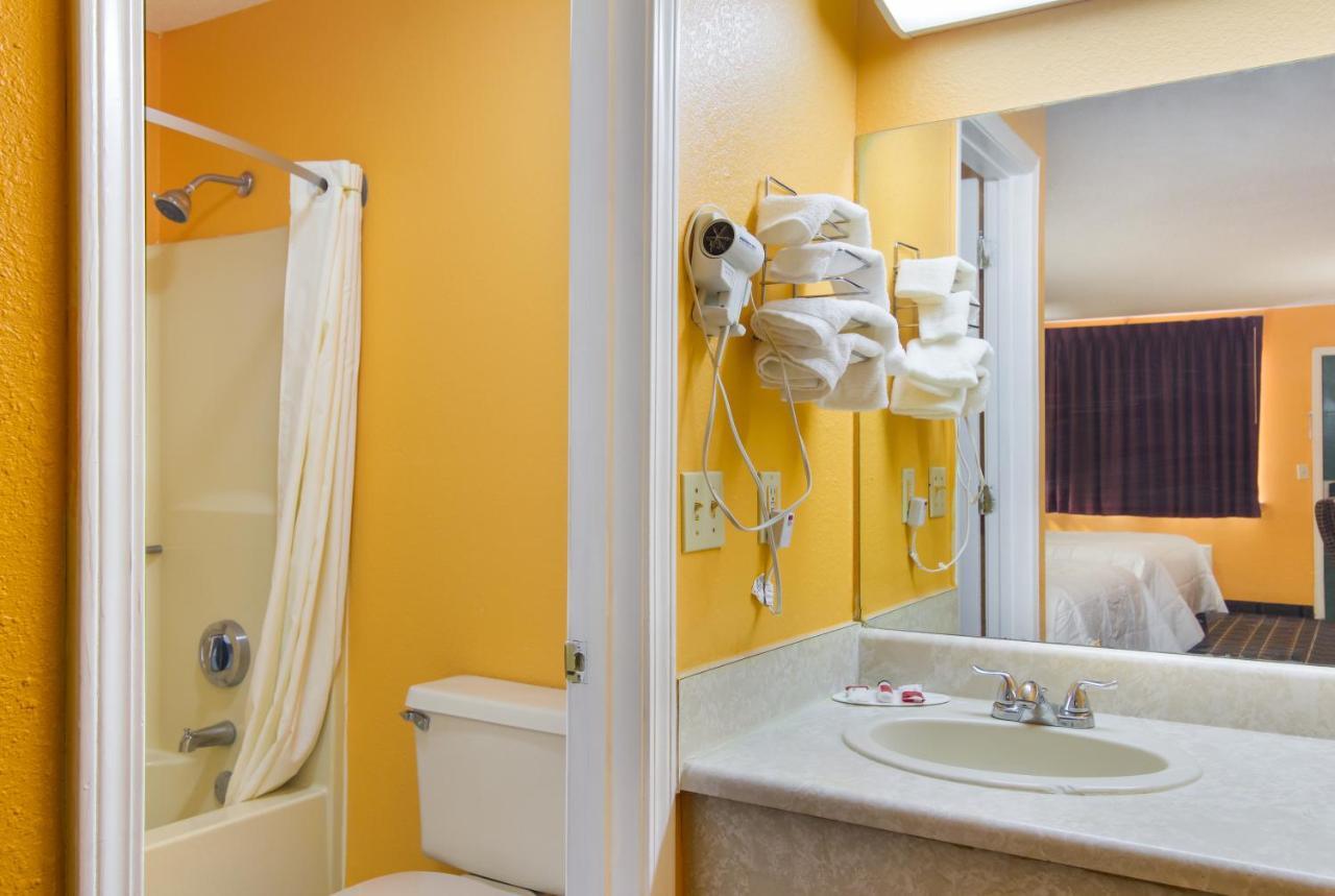 Americas Best Value Inn Деріен Екстер'єр фото